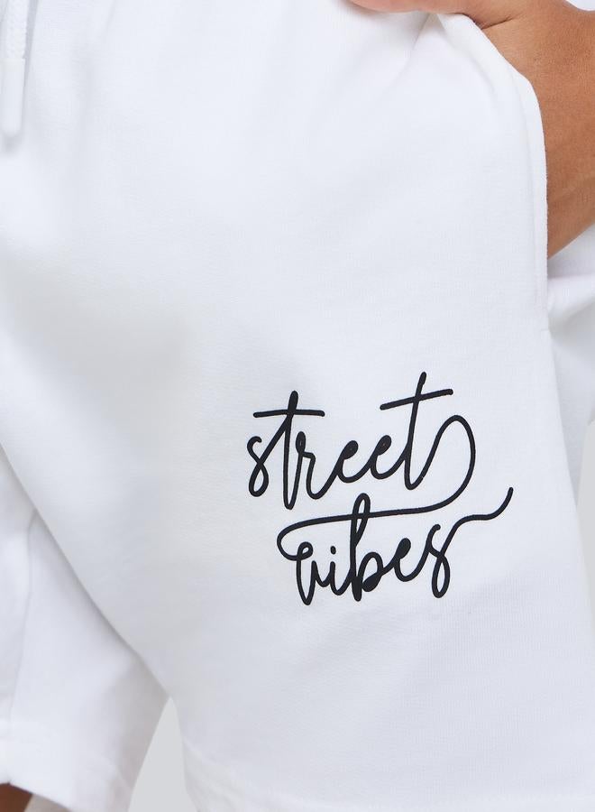 ستايلي شورت مطبع بطبعة كتابة - Image 3